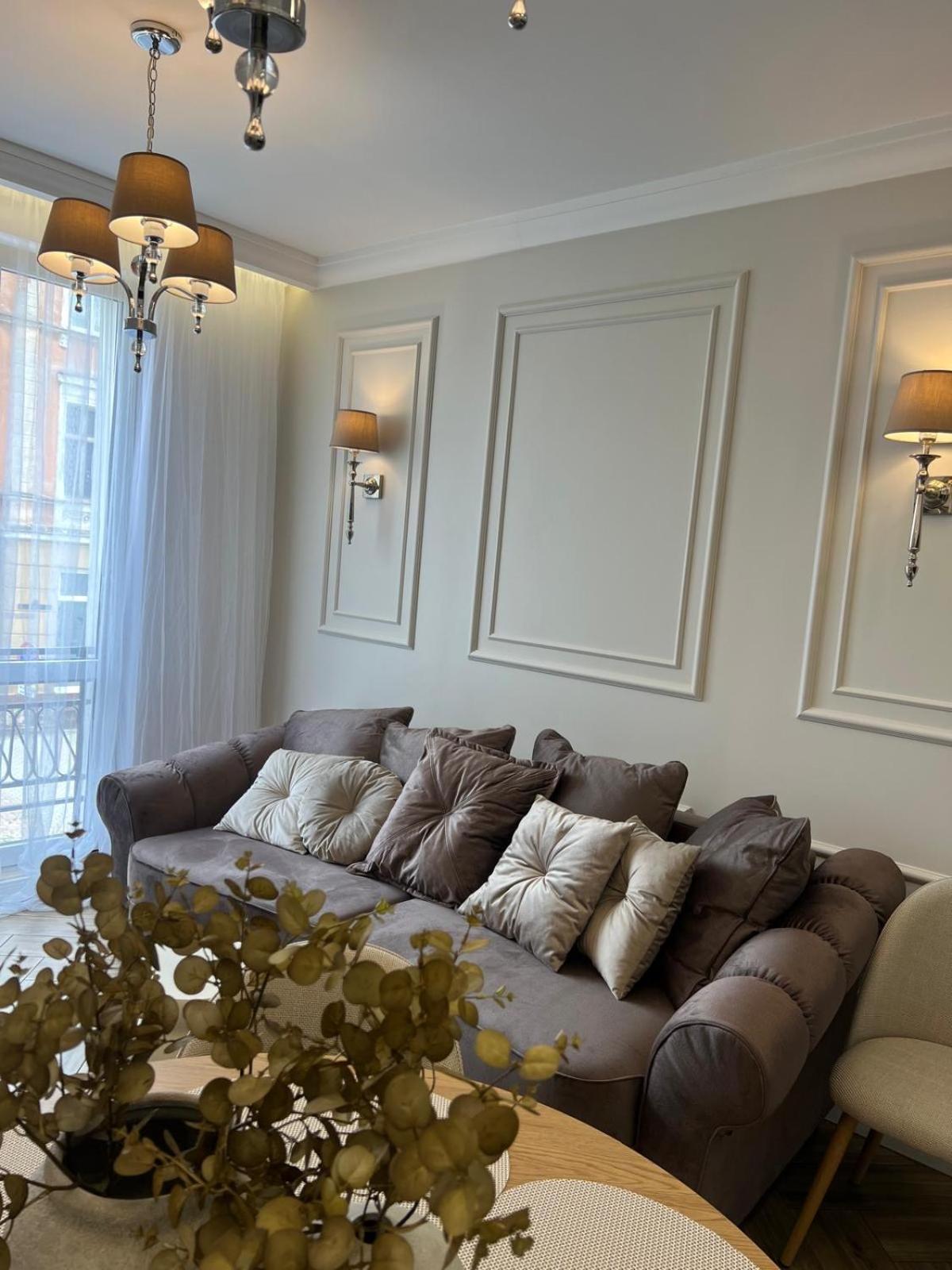 Family & Business Sauna Apartments Plac Wolnosci Centrum Downtow, - Piekny Apartament - 5 Bedroom With Private Sauna, Bath With Hydromassage, Parking, Catering Options Kielce Extérieur photo